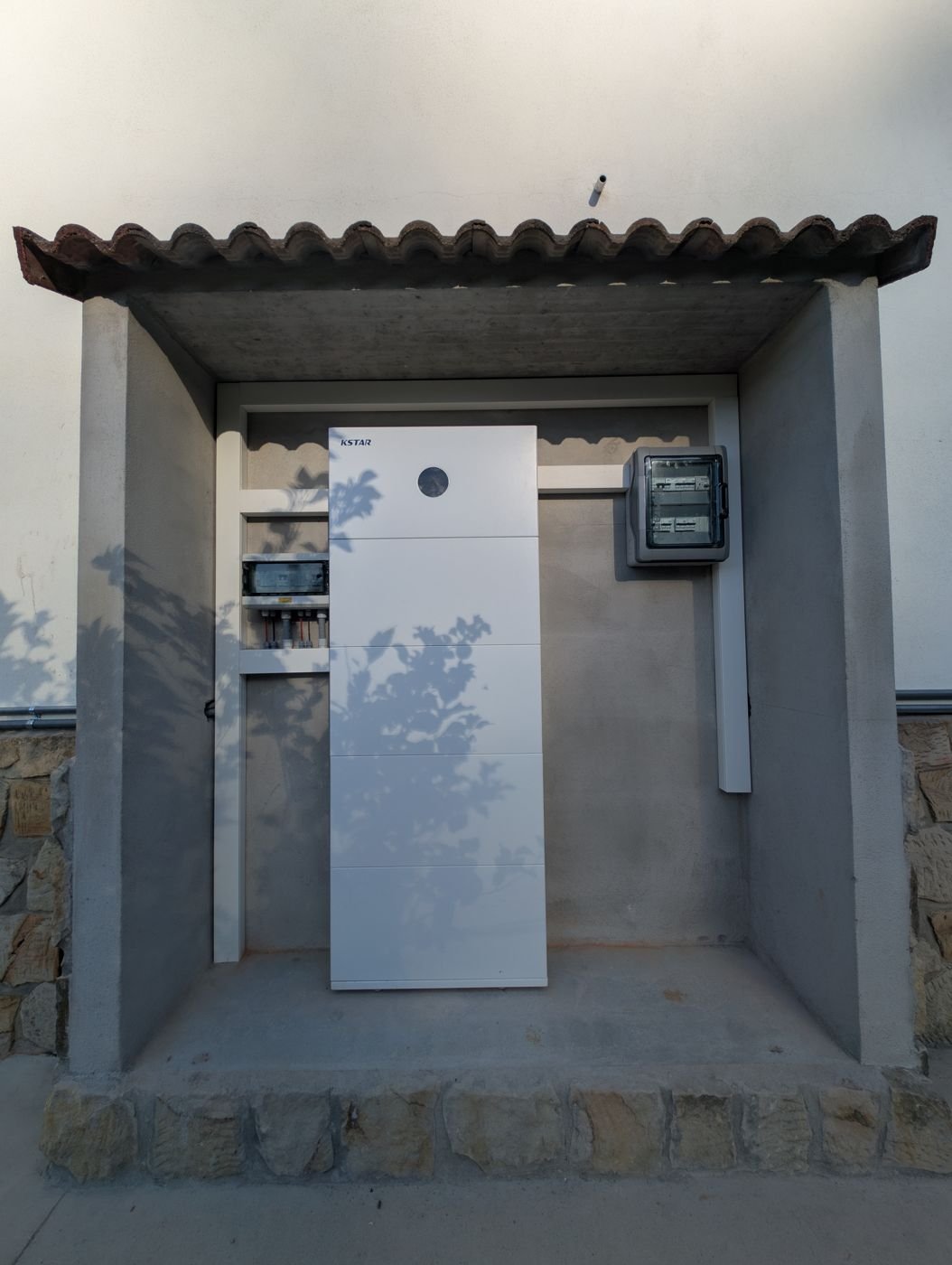 Batería y equipos de autoconsumo en vivienda